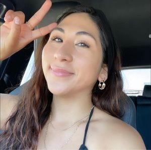 Meet your Posher, Leshlie